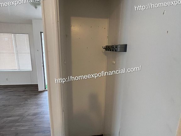 5th image of 24996 Rosebrugh Ln