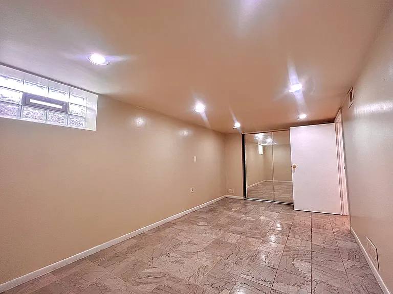 9010 Crawford Ave — Photo 17