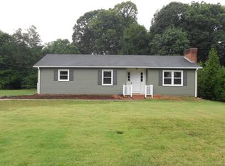 6031 Hedgerow Cir, Clemmons, NC 27012