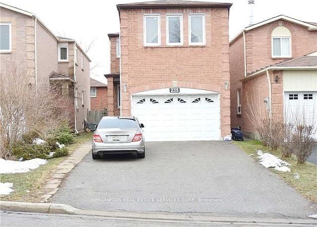 1st image of 235 Roxanne Cres