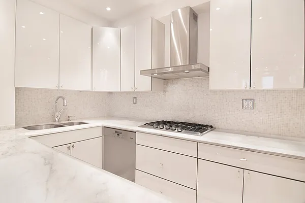 Rented by WAM Partners - William Moses Co. | media 29