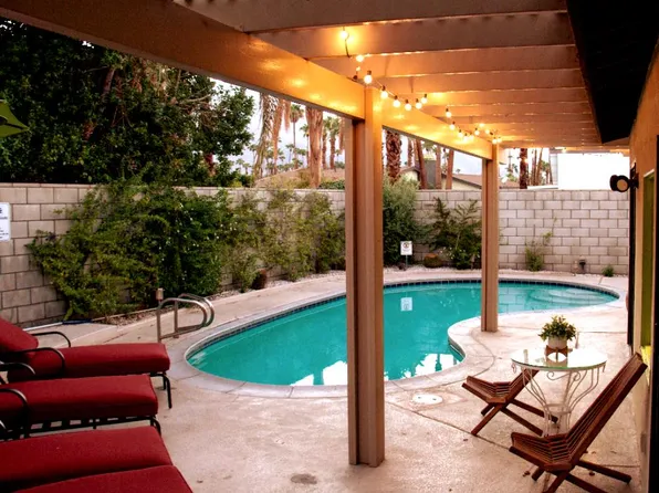 945 S Nueva Vista Dr, Palm Springs, CA 92264