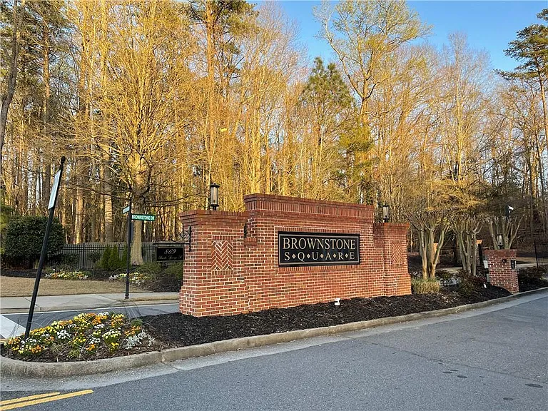 981 Brownstone Ln #17 — Photo 55