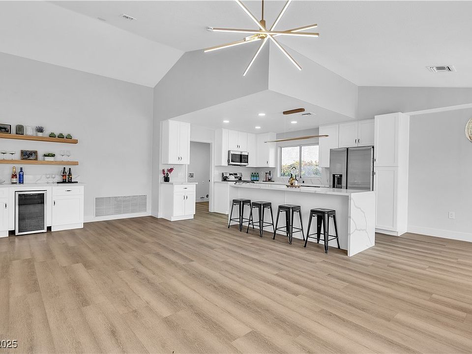 1st image of 8812 Stoney Point Dr