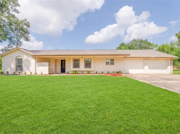 3304 Bruce Hall Rd, Santa Fe, TX 77510