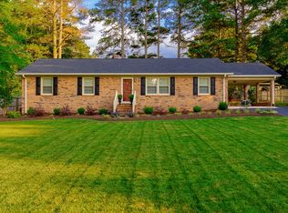 1071 Fordland Dr, Halifax, VA 24558