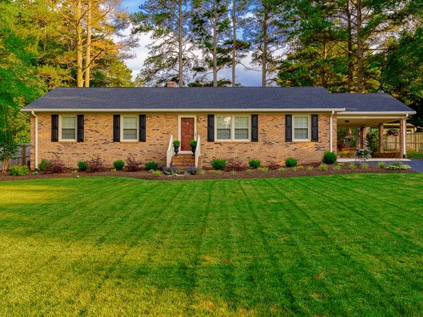 1071 Fordland Dr, Halifax, VA 24558