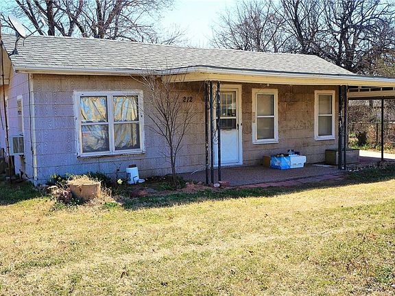 3rd image of 212 N Oak Ave