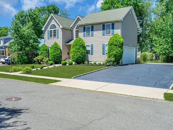 2nd image of 253 Arnold Avenue