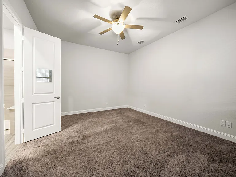 633 Ansley Way — Photo 14