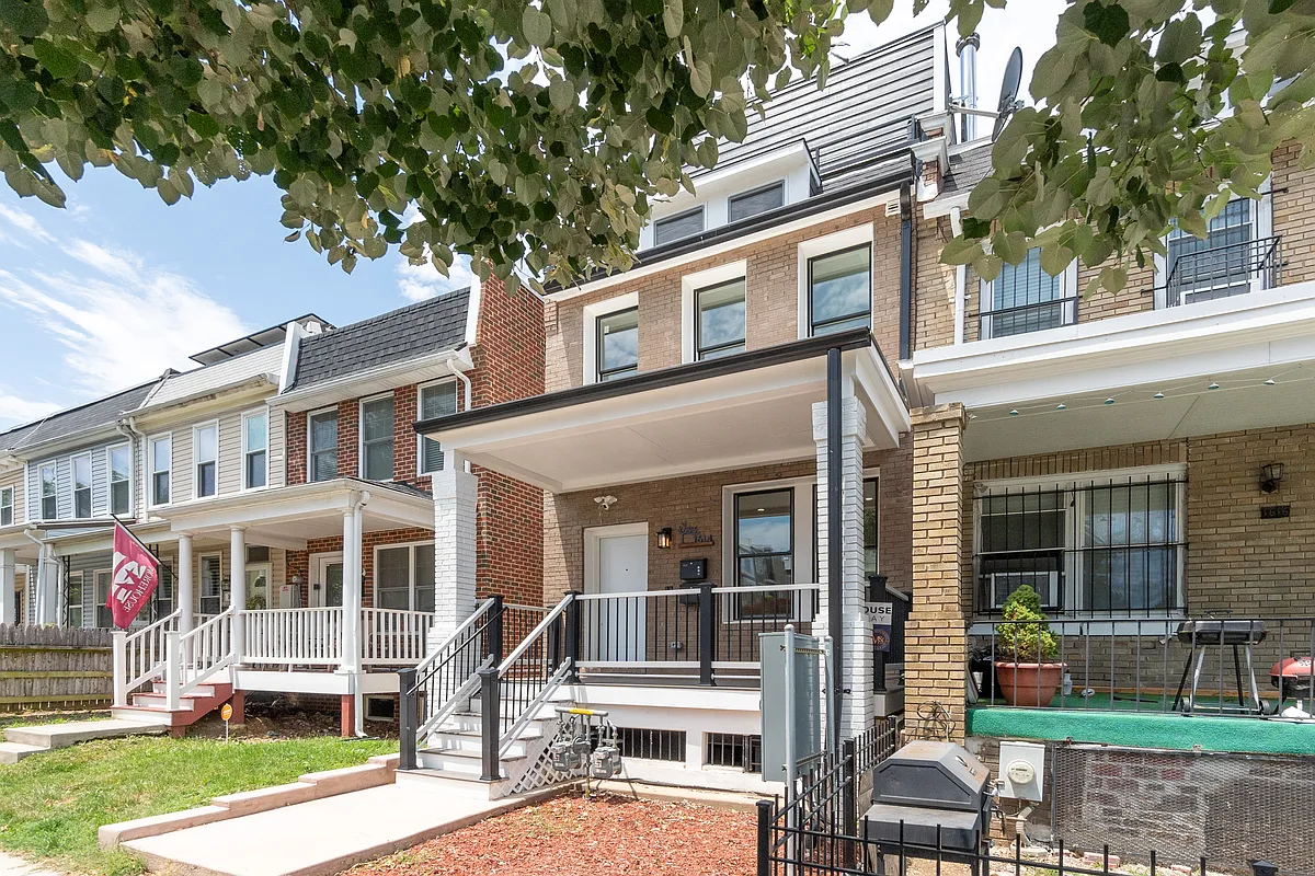 Building Photo - 1614 Montello Ave NE #2