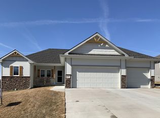 1506 Abercorn Dr, Council Bluffs, IA 51503