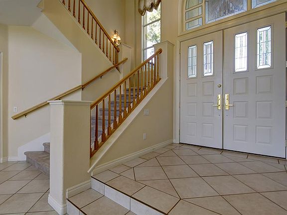 4th image of 1728 Glenview Dr