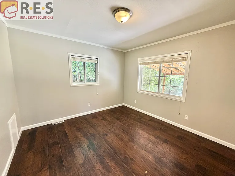 1738 Verbena St — Photo 8