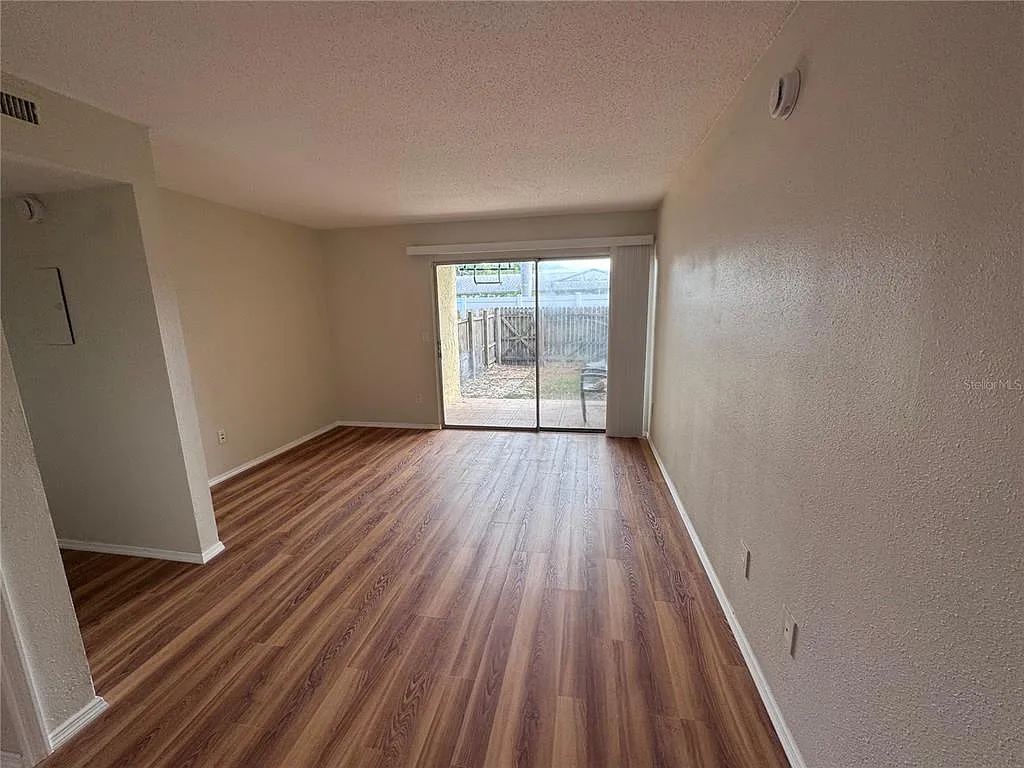 1 bed, 1.0 bath, 555 sqft, $1,500 — Photo 4
