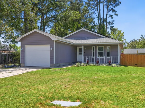 216 Michael Ave, Mary Esther, FL 32569