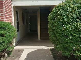 516 Elm Ridge Rd APT 5B, Carpentersville, IL 60110