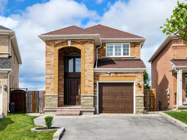 32 Beaverbrook Cres, Vaughan, ON L6A 3T3