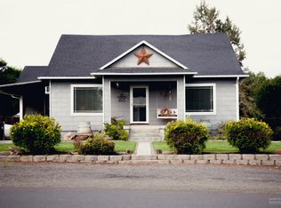 798 SW 3rd St, Madras, OR 97741