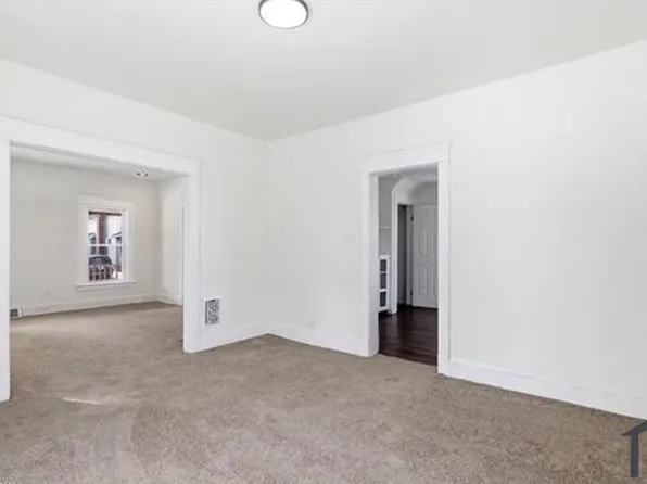 10525 Elk Ave, Cleveland, OH 44108