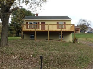 1100 Niagara Rd, Vinton, VA 24179