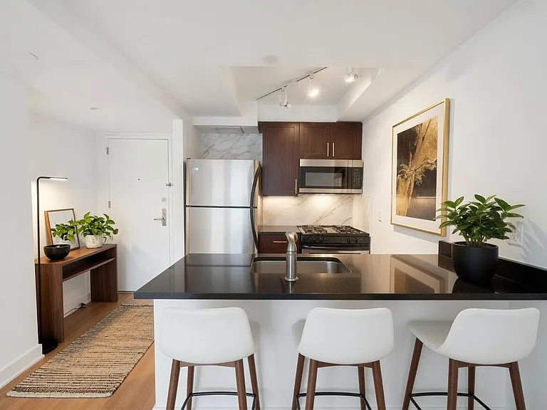 196 Stanton St #8K — Photo 4