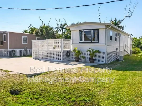 5667 Pine Island Rd NW, Bokeelia, FL 33922