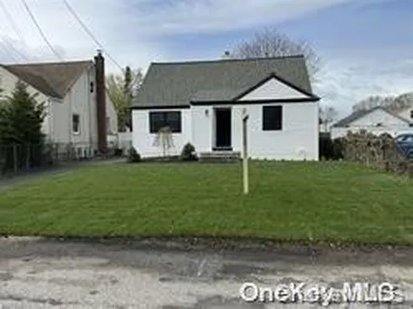 759 S Broadway, Lindenhurst, NY 11757