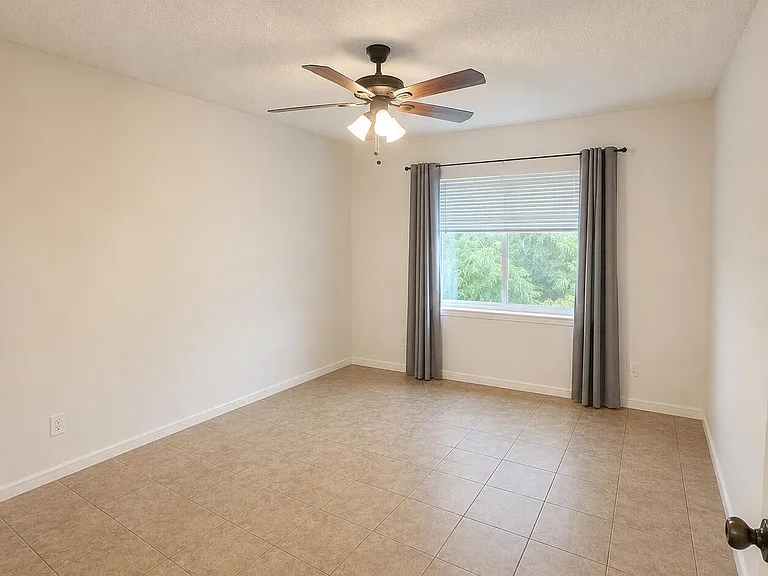3650 N 56th Ave #520 — Photo 1