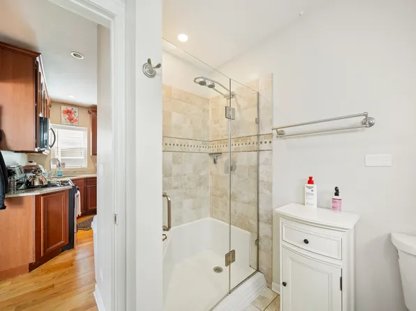 2259 W Diversey Ave APT 1, Chicago, IL 60647