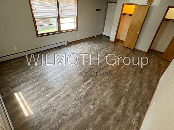 5th image of 113 W 5th St Unit B
