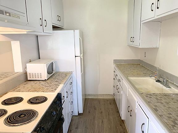 4th image of 2408 Cava Ct APT 2