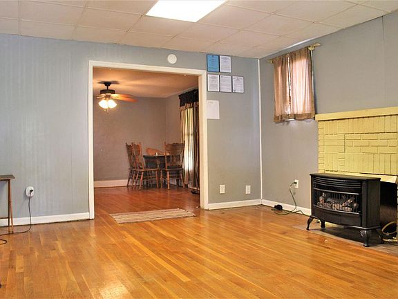 3rd image of 2984 5th Ave