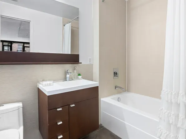 148 East 24th Street image 5 of 14