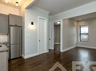 60-80 Myrtle Ave, Ridgewood, NY 11385