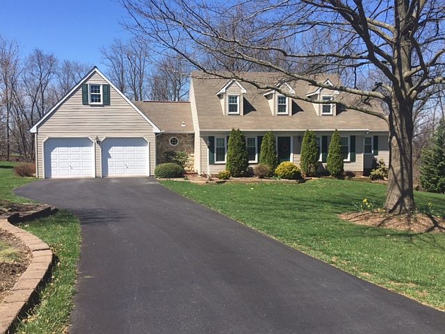 2nd image of 34 Oak View Dr