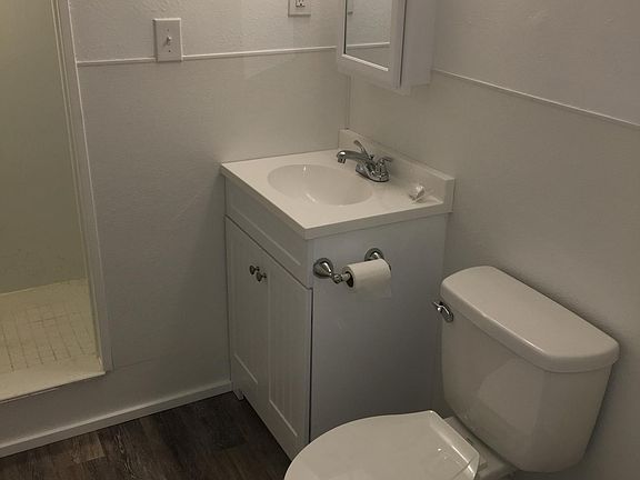 2nd image of 915 13th St APT C