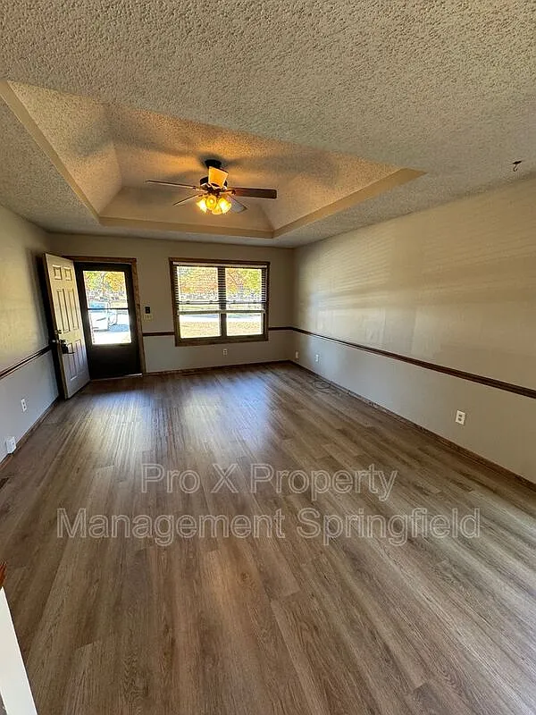2 bed, 1.0 bath, 920 sqft, $1,075 — Photo 4