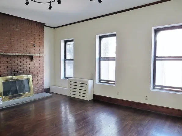 118 East 17th Street image 1 of 8