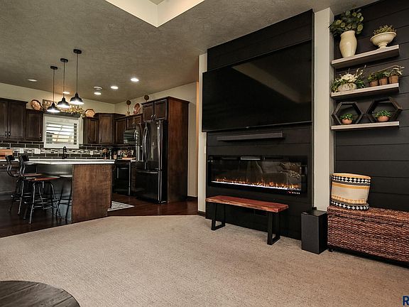 5th image of 3802 E Diablo Cir