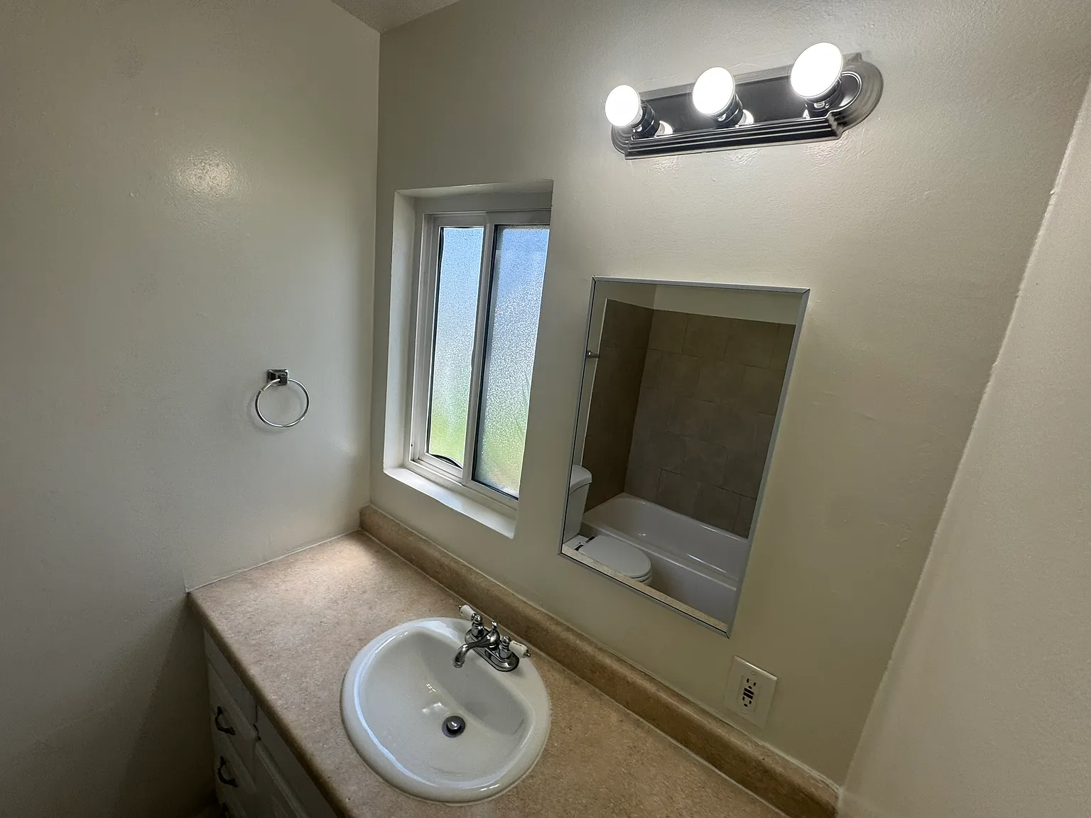 Studio, 450 sqft, $1,500 — Photo 4