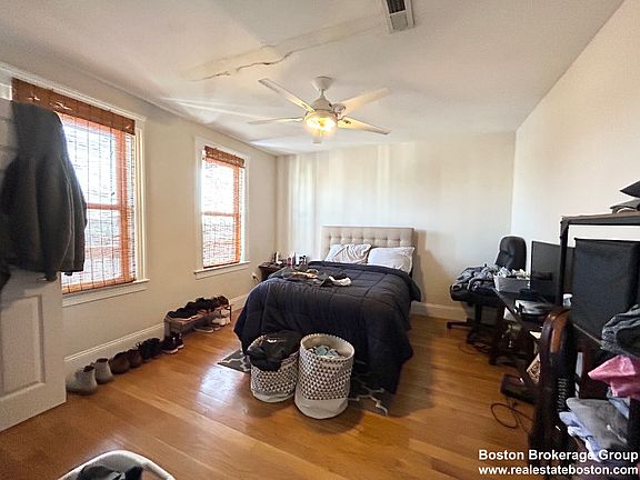 5th image of 916 Dorchester Ave #3