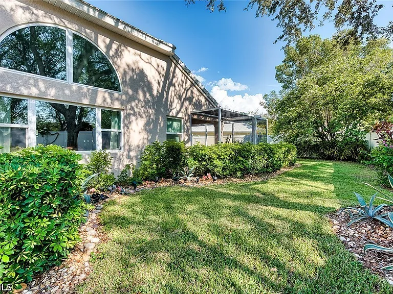 1250 Silverstrand Dr — Photo 37