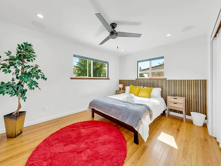 6806 S Land Park Dr — Photo 23