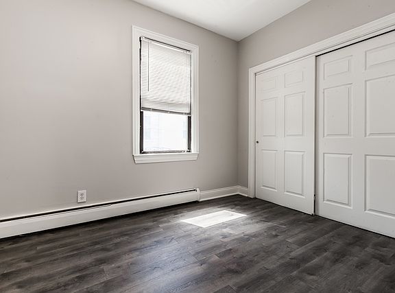 4th image of 4948 W Drummond Pl