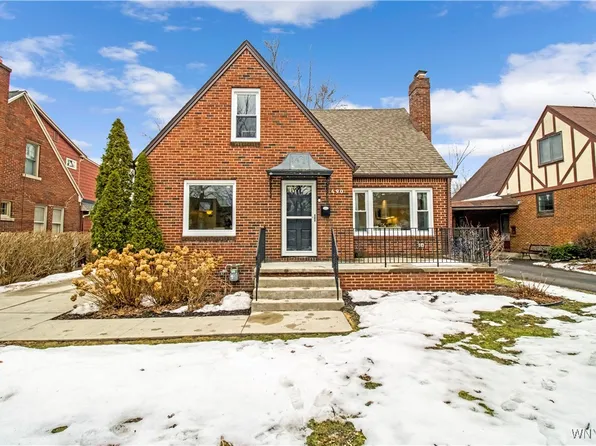 490 Berryman Dr, Amherst, NY 14226