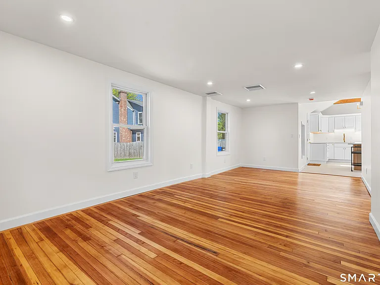 152 Partrick Ave — Photo 16
