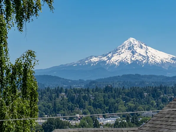 4231 SW View Point Ter #4231, Portland, OR 97239