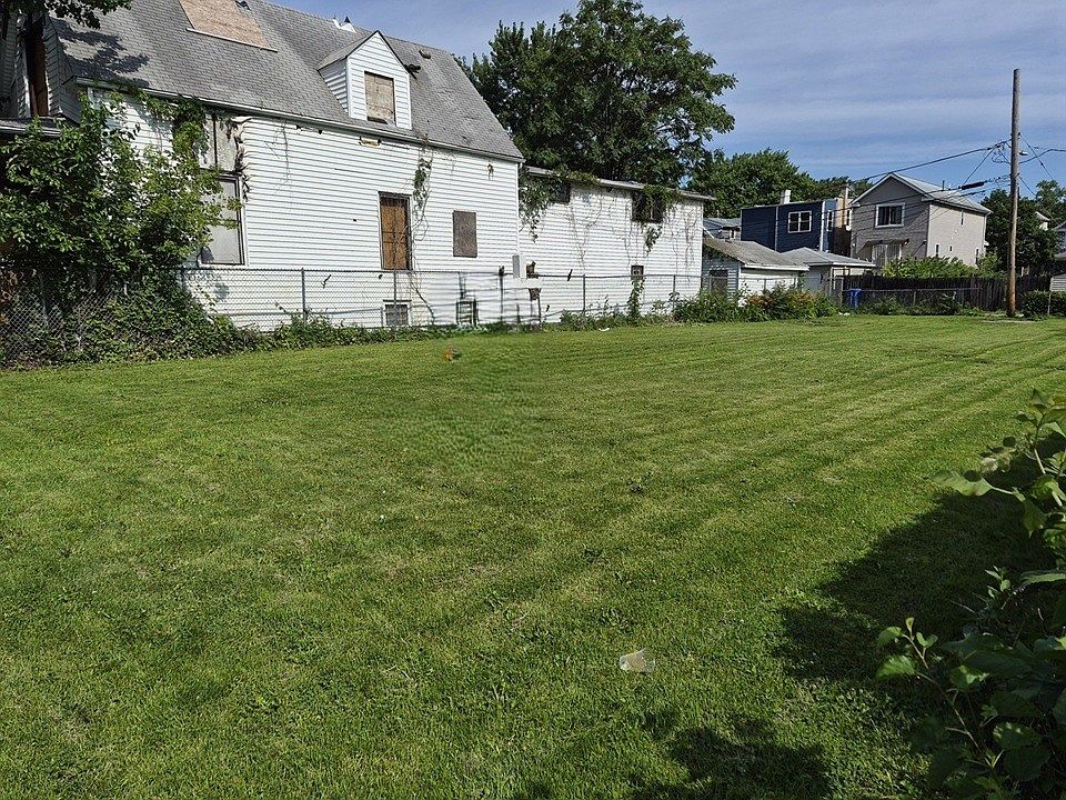 1st image of 5404 W Walton St