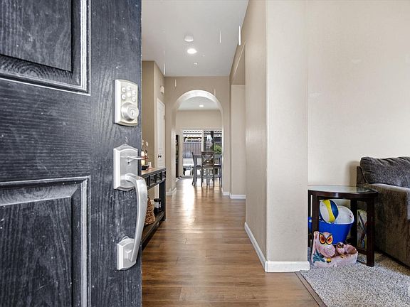 4th image of 9415 Ceres St